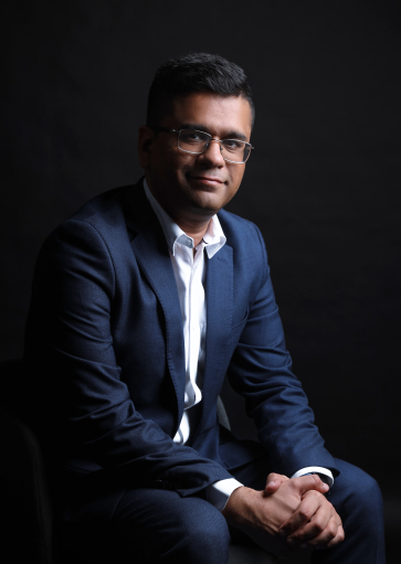 Portrait photo of Vinay Kheerbat