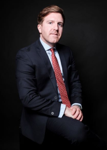 Portrait photo of Leonard Ryan